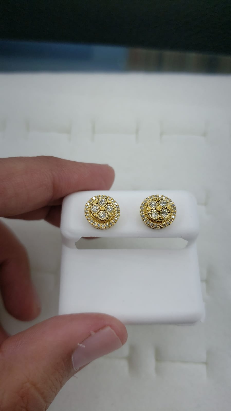 10kt Yellow gold .33 ctw vs2 Diamond earrings